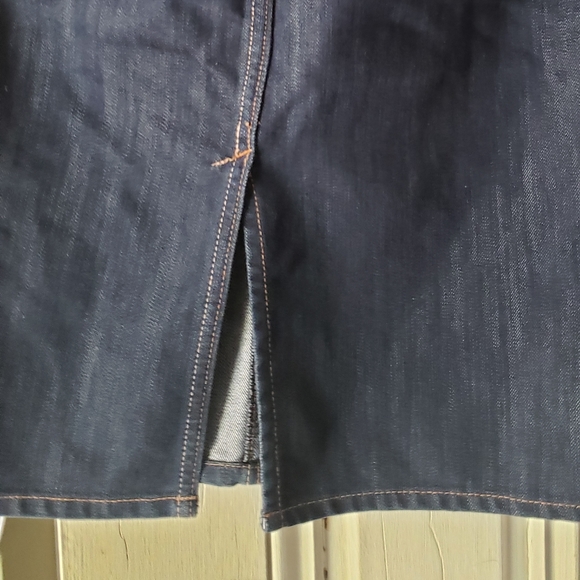 Skirt - Picture 2 of 2